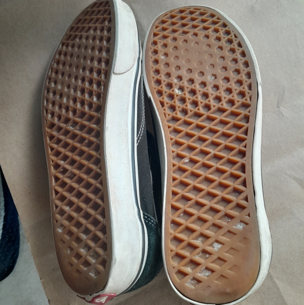 VANS - Picture 5 of 5